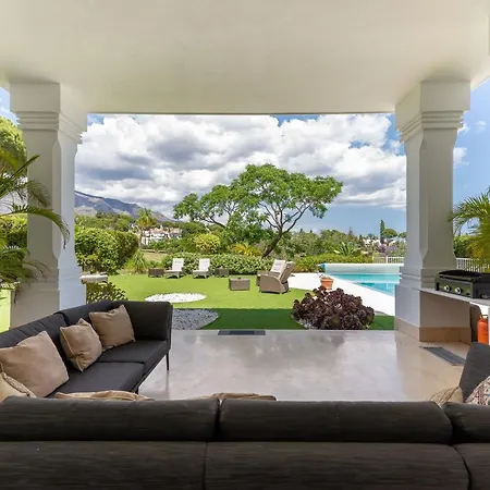 Apartment Luxurious 7 Bdrm Frontline Golf - Aloha Gardens *