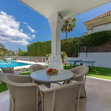 Luxurious 7 Bdrm Frontline Golf - Aloha Gardens * Marbella