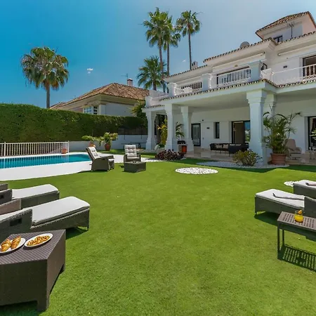 Apartment Luxurious 7 Bdrm Frontline Golf - Aloha Gardens Marbella