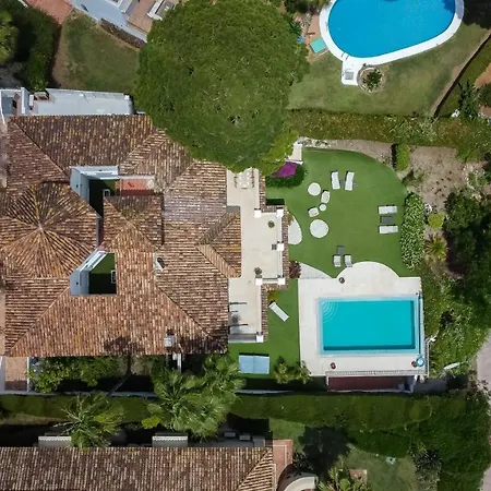 Luxurious 7 Bdrm Frontline Golf - Aloha Gardens Marbella