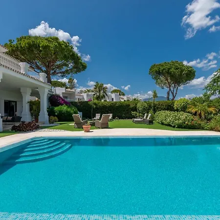 Apartment Luxurious 7 Bdrm Frontline Golf - Aloha Gardens