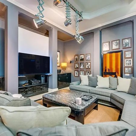 Luxurious 7 Bdrm Frontline Golf - Aloha Gardens *