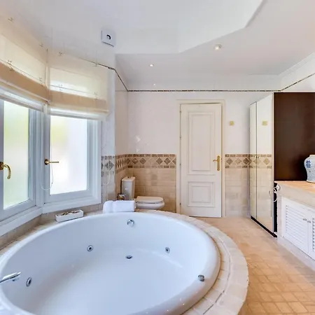Apartment Luxurious 7 Bdrm Frontline Golf - Aloha Gardens Marbella